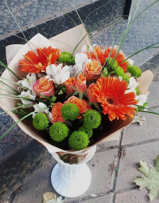 Букет цветов из: Герберы, Хризантемы, Альстромерии и Розы в Поселок Ремзавода