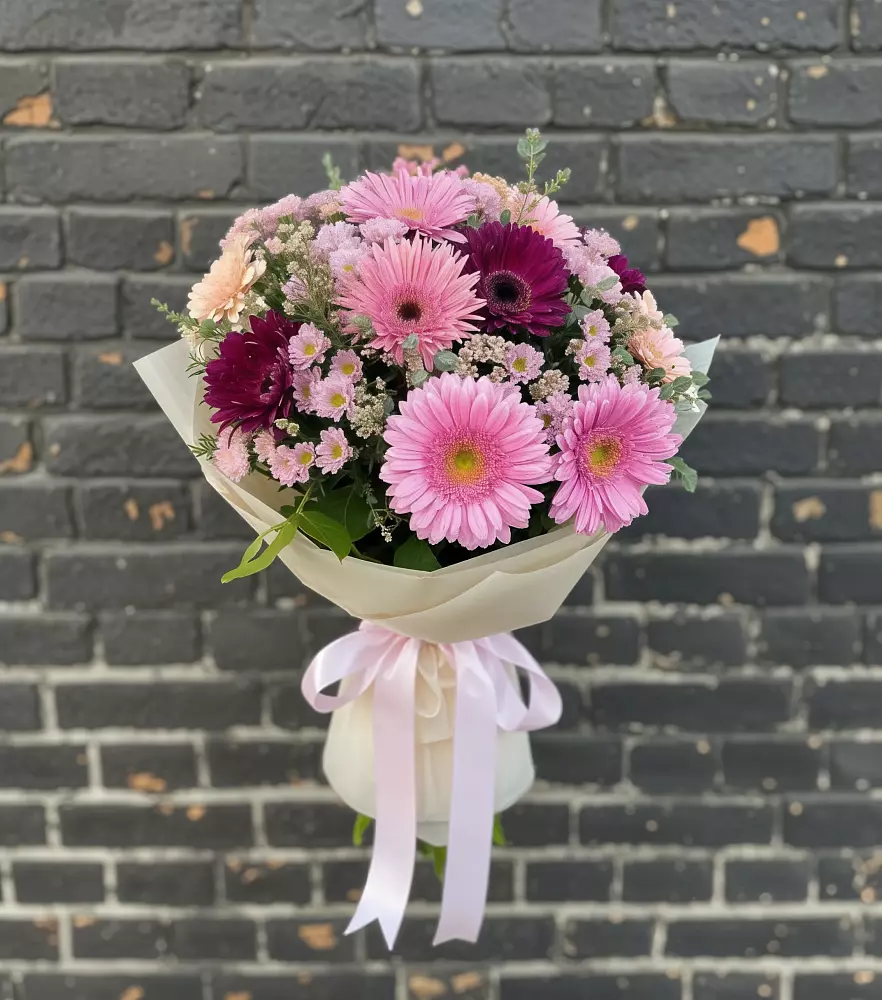 Букет цветов из: Герберы и Хризантемы в Поселок Ремзавода