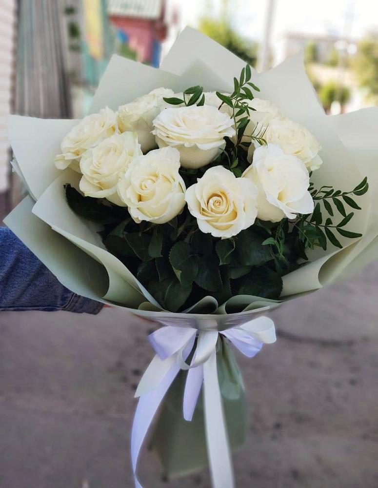 Букет Белые розы Проуд в Поселок Ремзавода