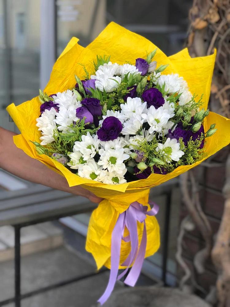 Букет цветов из: Ирисы, Хризантемы и Ромашки в Поселок Ремзавода