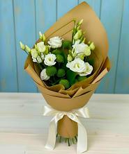 Букет цветов из:  Хризантемы и Лизиантусы в Поселок Ремзавода