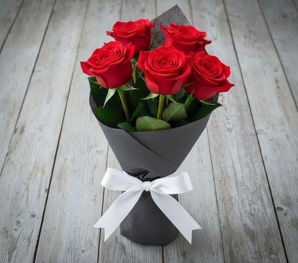 Букет 5 Красных роз Эдлесс Лав в Поселок Ремзавода