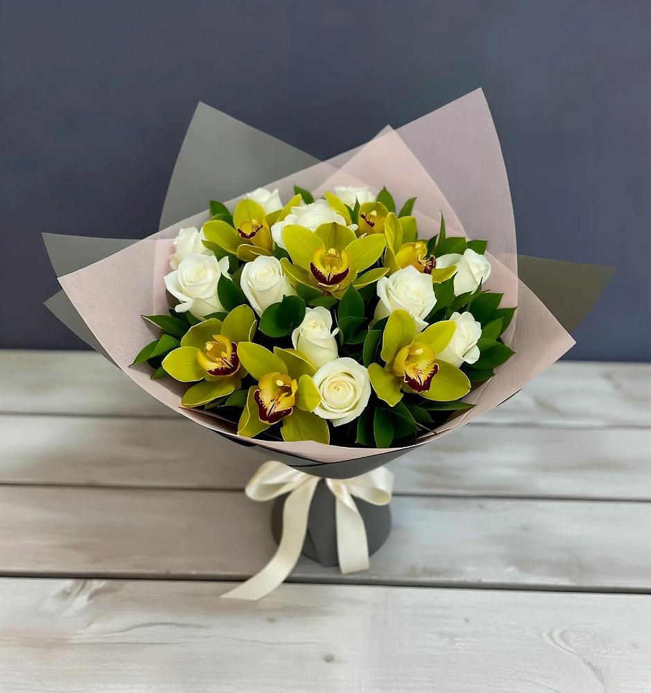 Букет цветов из: Орхидеи и Розы в Поселок Ремзавода