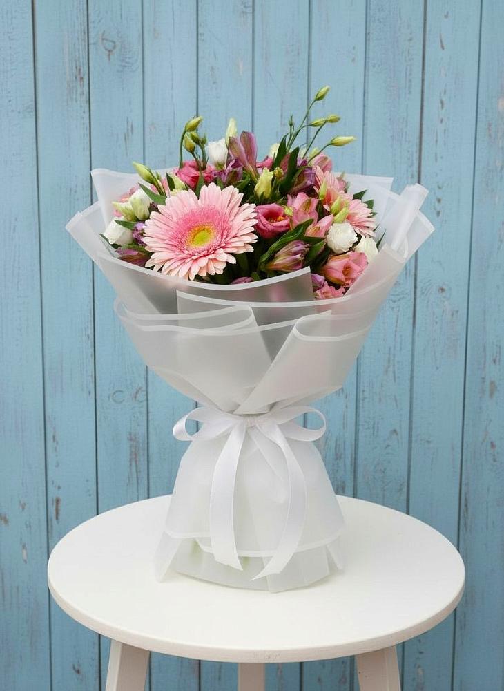 Букет цветов из: Герберы, Альстромерии и Лизиантусы в Поселок Ремзавода