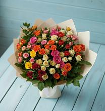 Букет Микс из разноцветных кустовых роз в Поселок Ремзавода